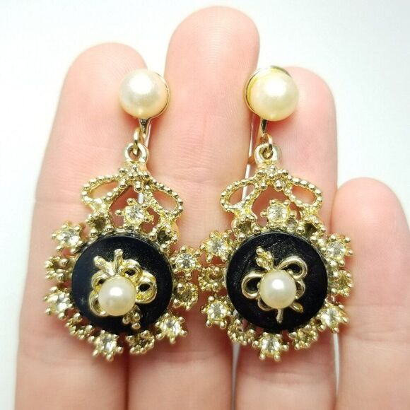 Vintage Black and Gold Tone Faux Pearl Dangle Clip On Earrings, Screw Backs - Picture 7 of 8